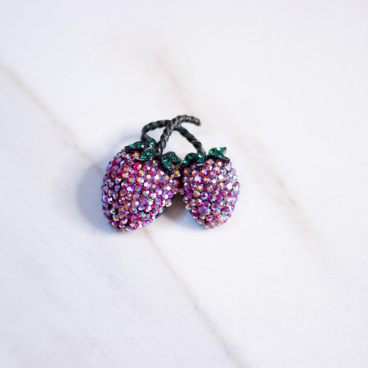 Vintage Weiss Red Aurora Borealis Rhinestone Strawberries Brooch