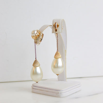Vintage 1960s Pearl Drop Statement Earrings by Unsigned Beauty - Vintage Meet Modern Vintage Jewelry - Chicago, Illinois - #oldhollywoodglamour #vintagemeetmodern #designervintage #jewelrybox #antiquejewelry #vintagejewelry