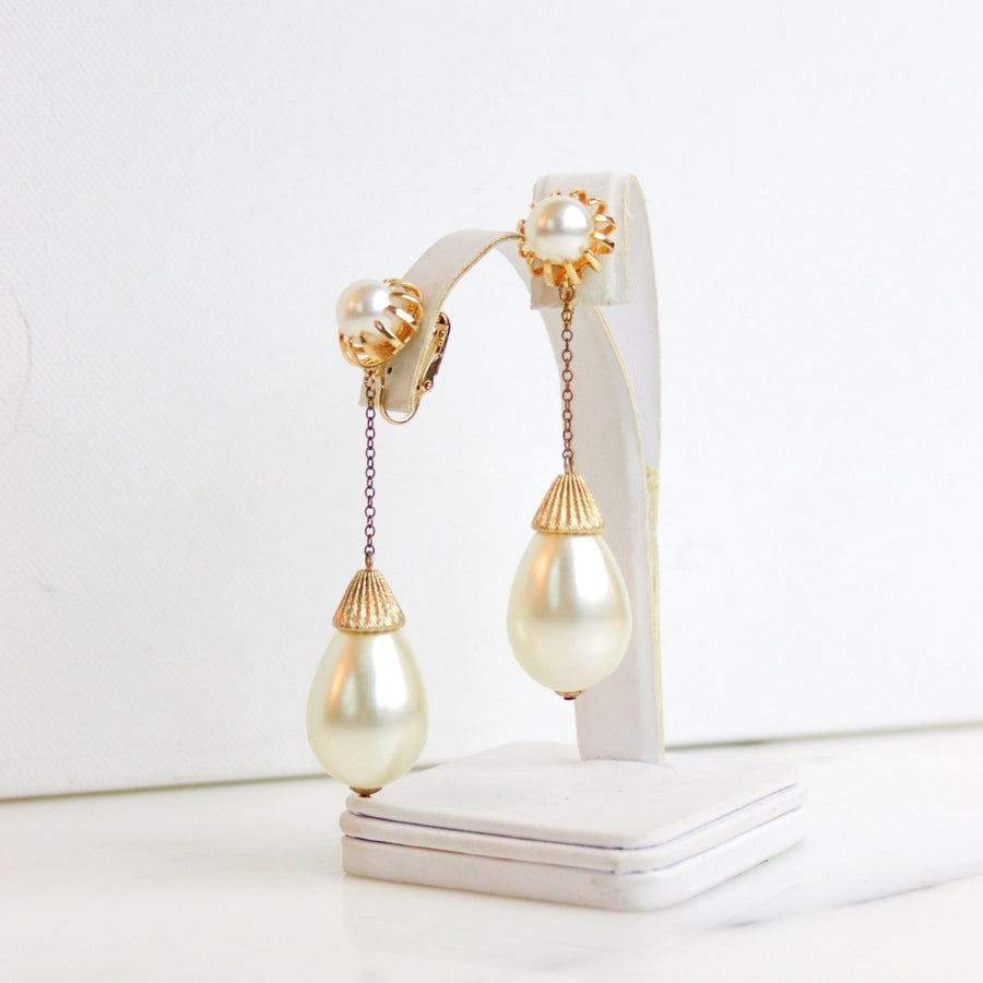 Vintage 1960s Pearl Drop Statement Earrings by Unsigned Beauty - Vintage Meet Modern Vintage Jewelry - Chicago, Illinois - #oldhollywoodglamour #vintagemeetmodern #designervintage #jewelrybox #antiquejewelry #vintagejewelry