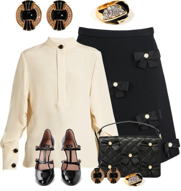 Black, Gold, Pave Rhinestone, Statement Ring, Dome, 18kt Gold Vermeil, Designer Jewelry, Size 6 by 1980s - Vintage Meet Modern Vintage Jewelry - Chicago, Illinois - #oldhollywoodglamour #vintagemeetmodern #designervintage #jewelrybox #antiquejewelry #vintagejewelry