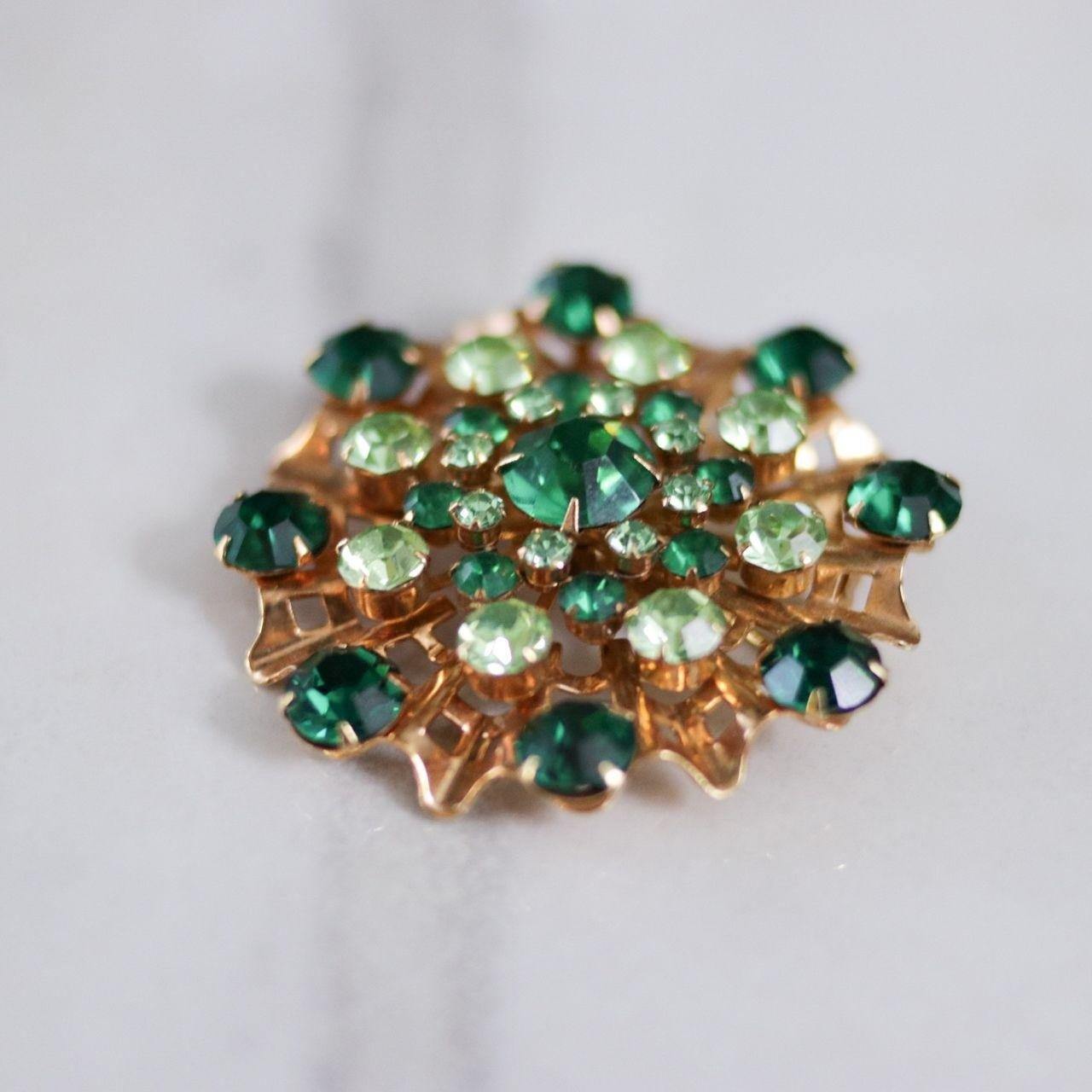 Vintage Shades of Green Rhinestone Ruffle Brooch by Unsigned Beauty - Vintage Meet Modern Vintage Jewelry - Chicago, Illinois - #oldhollywoodglamour #vintagemeetmodern #designervintage #jewelrybox #antiquejewelry #vintagejewelry