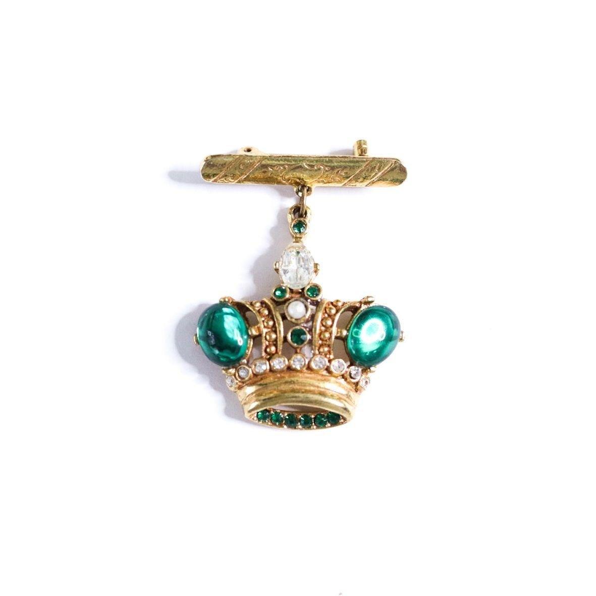 Vintage Gold Crown Brooch with Green Rhinestones by Unsigned Beauty - Vintage Meet Modern Vintage Jewelry - Chicago, Illinois - #oldhollywoodglamour #vintagemeetmodern #designervintage #jewelrybox #antiquejewelry #vintagejewelry