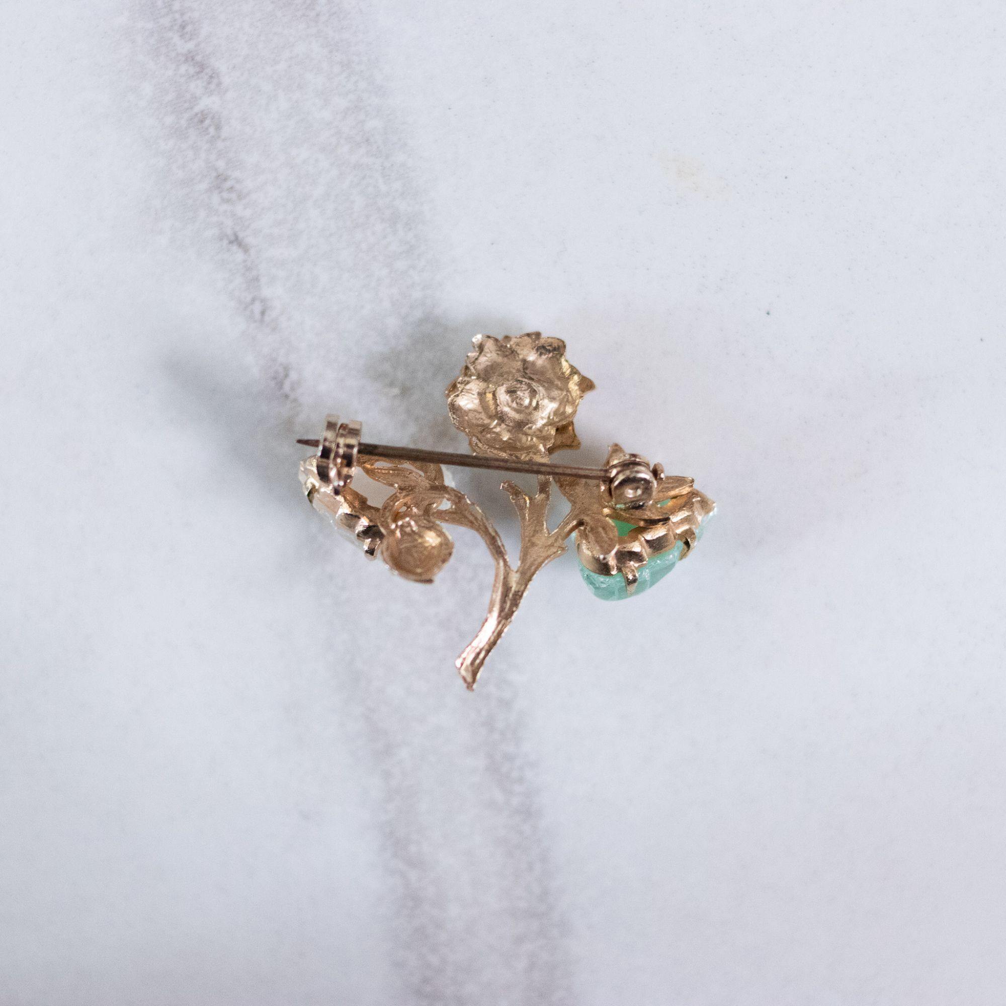 Vintage Petite Gold Leaf Brooch with Pressed Glass Leaves by Unsigned Beauty - Vintage Meet Modern Vintage Jewelry - Chicago, Illinois - #oldhollywoodglamour #vintagemeetmodern #designervintage #jewelrybox #antiquejewelry #vintagejewelry