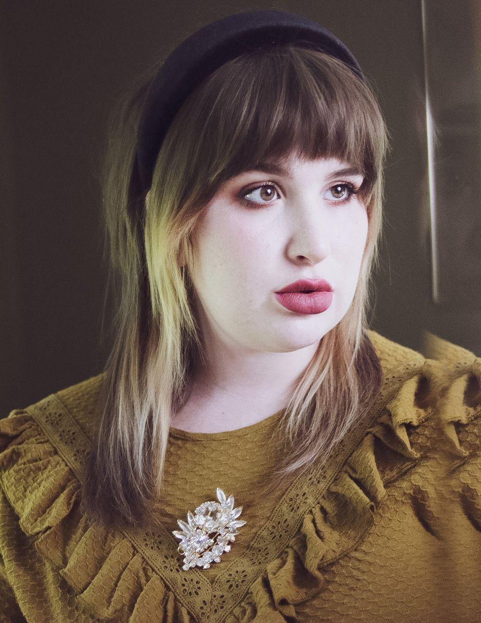 Vintage Juliana Crystal and Rhinestone Spray Style Brooch by Juliana - Vintage Meet Modern Vintage Jewelry - Chicago, Illinois - #oldhollywoodglamour #vintagemeetmodern #designervintage #jewelrybox #antiquejewelry #vintagejewelry