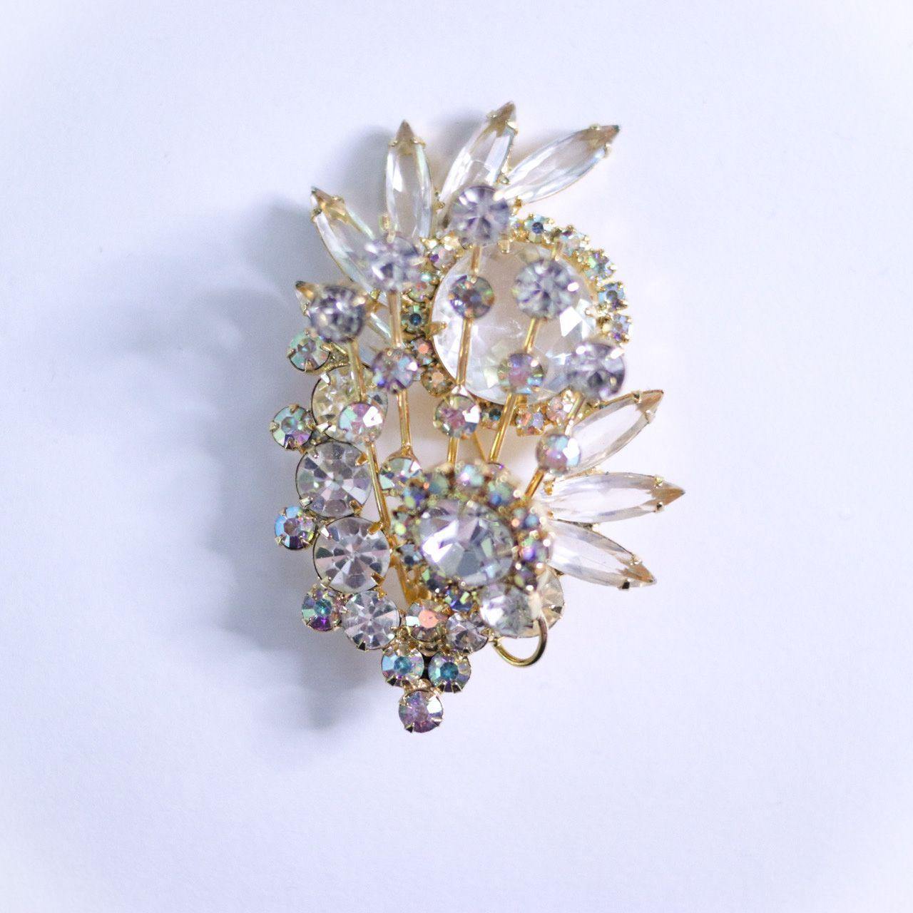 Vintage Juliana Crystal and Rhinestone Spray Style Brooch by Juliana - Vintage Meet Modern Vintage Jewelry - Chicago, Illinois - #oldhollywoodglamour #vintagemeetmodern #designervintage #jewelrybox #antiquejewelry #vintagejewelry
