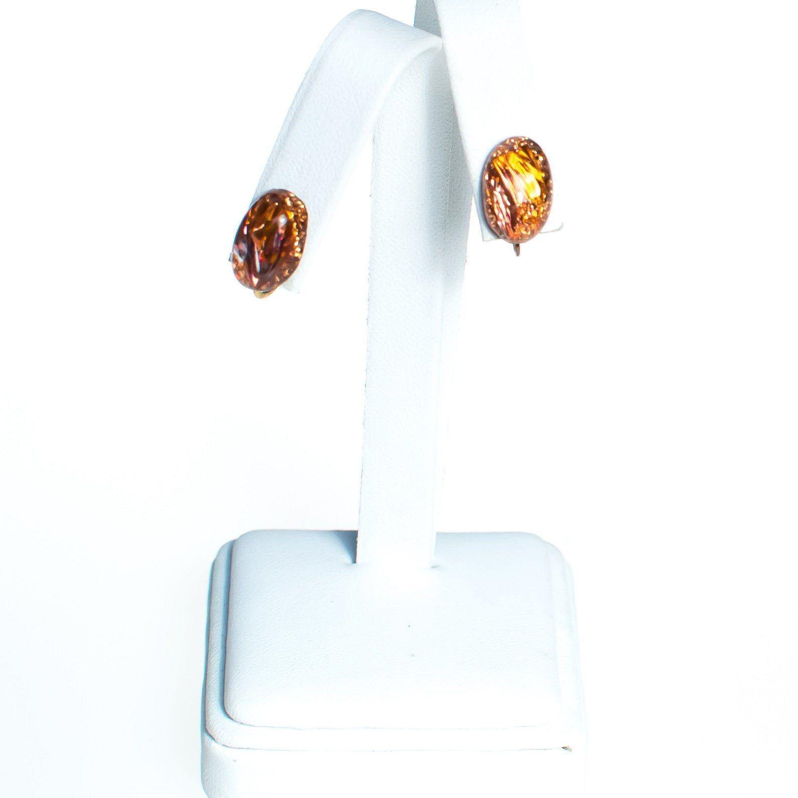 Vintage Blush Pink Crackle Lucite Oval Screwback Stud Earrings by Vintage Meet Modern - Vintage Meet Modern Vintage Jewelry - Chicago, Illinois - #oldhollywoodglamour #vintagemeetmodern #designervintage #jewelrybox #antiquejewelry #vintagejewelry