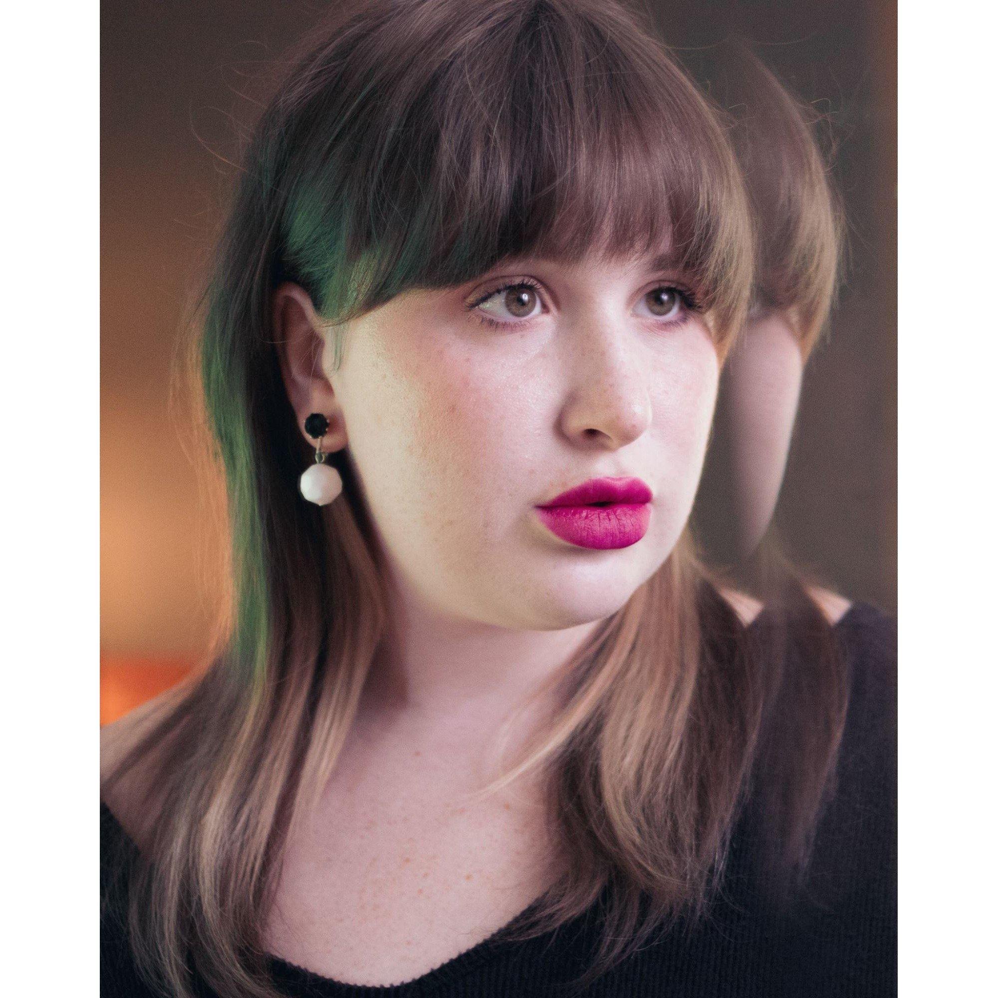 Vintage Black and White Faceted Lucite Bead Dangling Earring by Hong Kong - Vintage Meet Modern Vintage Jewelry - Chicago, Illinois - #oldhollywoodglamour #vintagemeetmodern #designervintage #jewelrybox #antiquejewelry #vintagejewelry