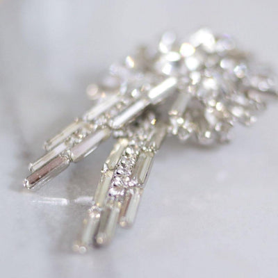 Vintage Large Diamante Firework Brooch with Baguette and Brilliant Round Crystals by Unsigned Beauty - Vintage Meet Modern Vintage Jewelry - Chicago, Illinois - #oldhollywoodglamour #vintagemeetmodern #designervintage #jewelrybox #antiquejewelry #vintagejewelry