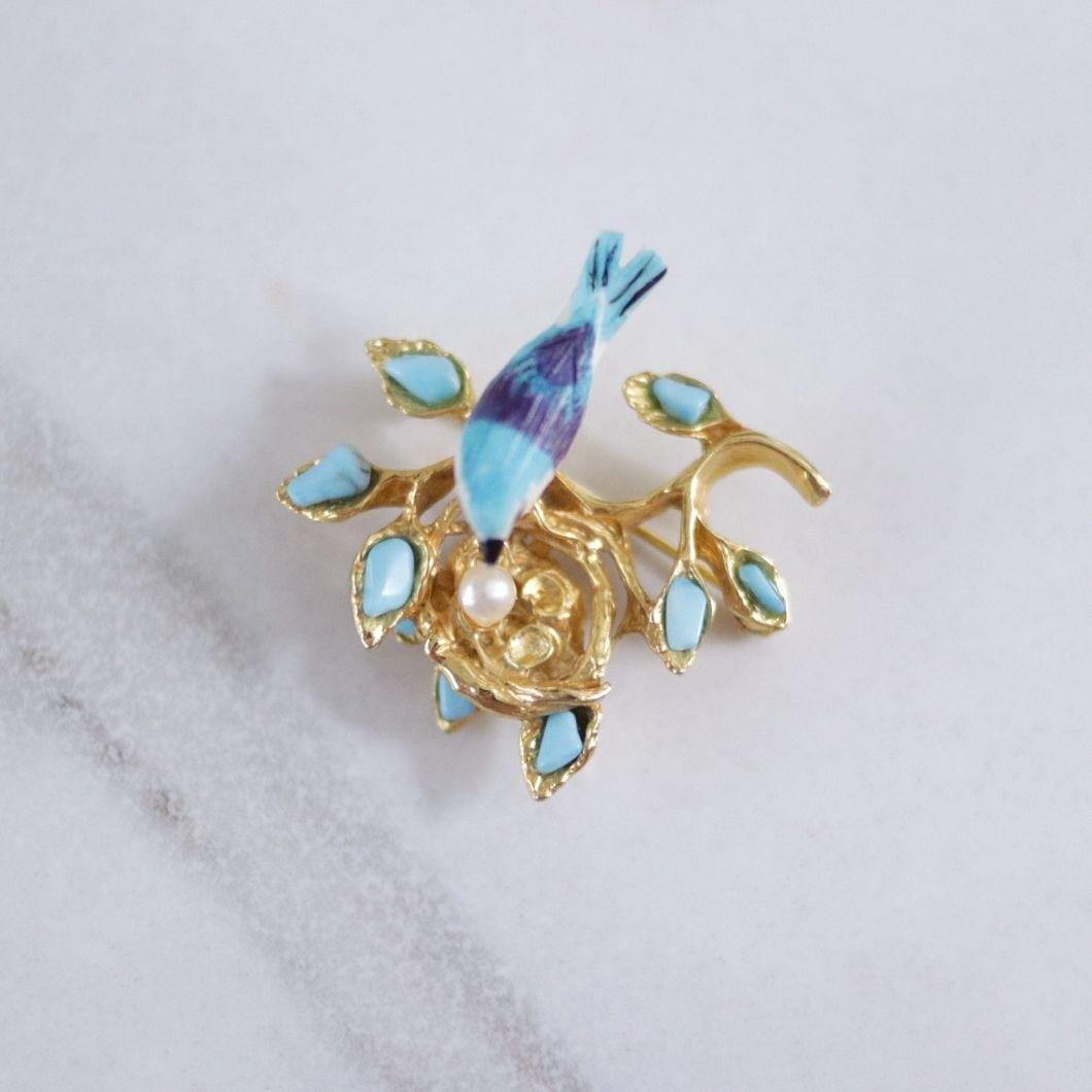 Vintage Blue Bird in Nest Brooch with Faux Pearl and Turquoise by Unsigned Beauty - Vintage Meet Modern Vintage Jewelry - Chicago, Illinois - #oldhollywoodglamour #vintagemeetmodern #designervintage #jewelrybox #antiquejewelry #vintagejewelry