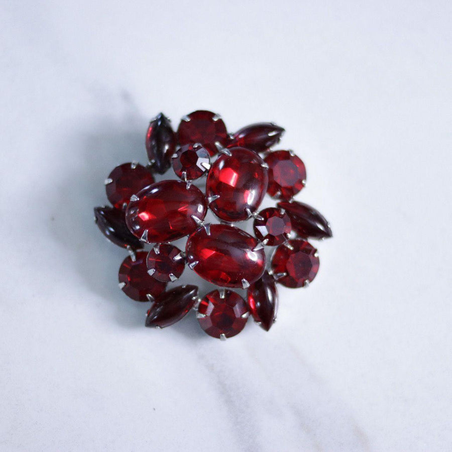 Vintage Weiss Red Rhinestone Brooch by Weiss - Vintage Meet Modern Vintage Jewelry - Chicago, Illinois - #oldhollywoodglamour #vintagemeetmodern #designervintage #jewelrybox #antiquejewelry #vintagejewelry