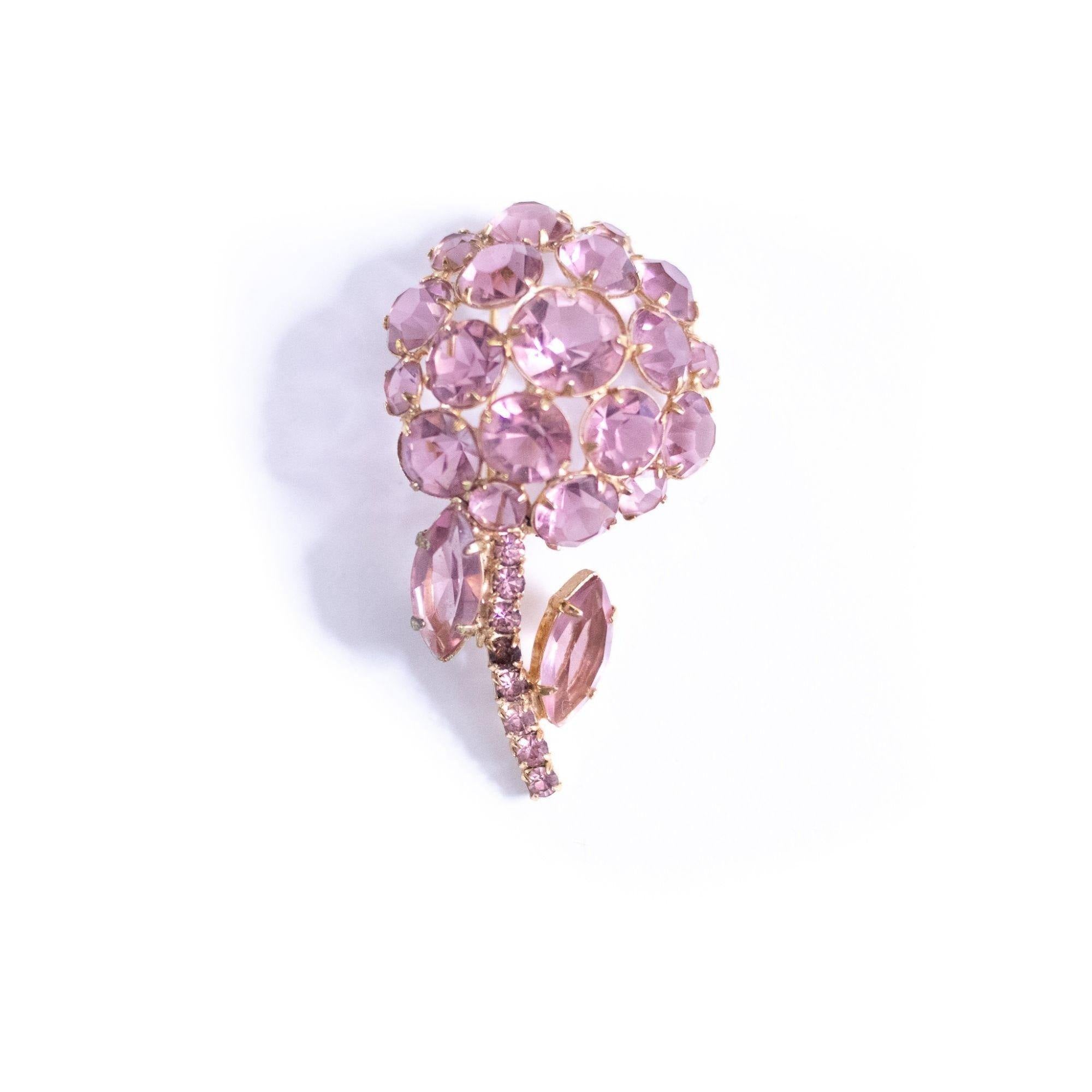 Vintage Pink Bezel Set Crystal Flower Brooch by Unsigned Beauty - Vintage Meet Modern Vintage Jewelry - Chicago, Illinois - #oldhollywoodglamour #vintagemeetmodern #designervintage #jewelrybox #antiquejewelry #vintagejewelry