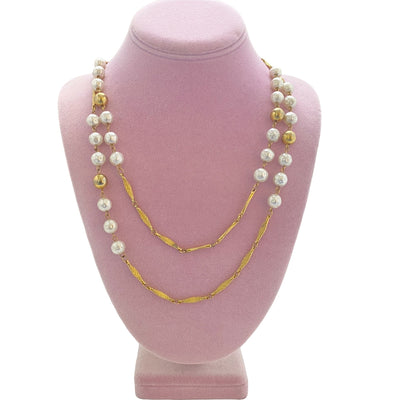 Vintage Long Gold Chain and Pearl Necklace by Unsigned Beauty - Vintage Meet Modern Vintage Jewelry - Chicago, Illinois - #oldhollywoodglamour #vintagemeetmodern #designervintage #jewelrybox #antiquejewelry #vintagejewelry