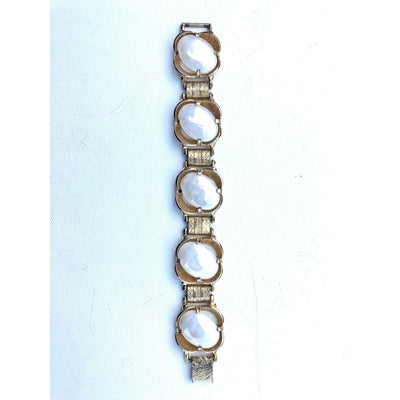 Vintage Pearl Glass Book chain Bracelet by Unsigned Beauty - Vintage Meet Modern Vintage Jewelry - Chicago, Illinois - #oldhollywoodglamour #vintagemeetmodern #designervintage #jewelrybox #antiquejewelry #vintagejewelry