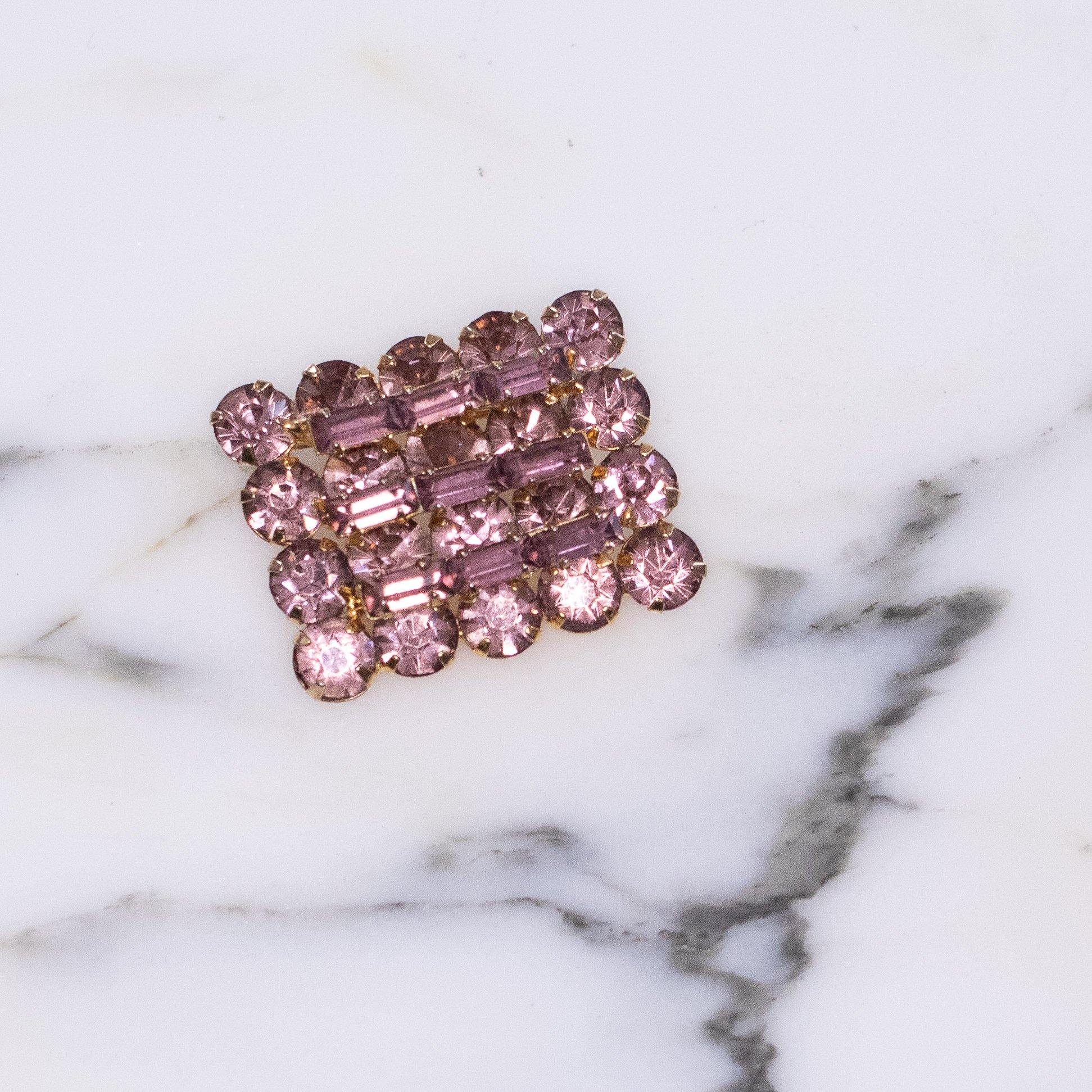 Vintage Purple Rhinestone Brooch by Unsigned - Vintage Meet Modern Vintage Jewelry - Chicago, Illinois - #oldhollywoodglamour #vintagemeetmodern #designervintage #jewelrybox #antiquejewelry #vintagejewelry