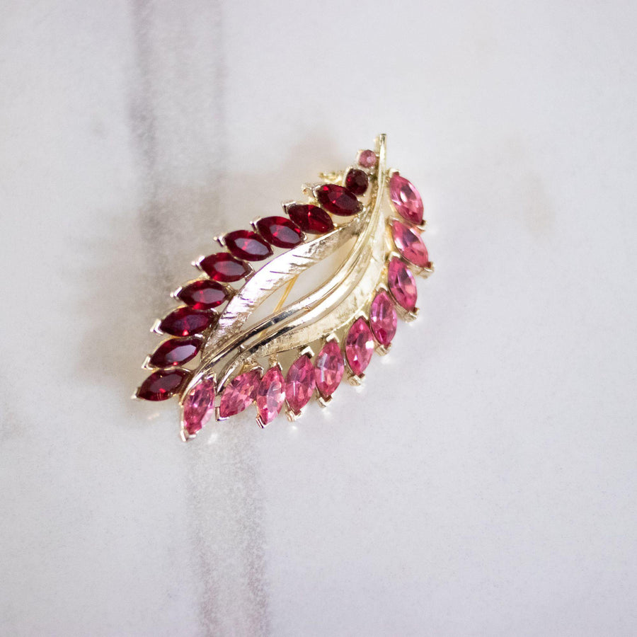 Vintage Pink and Red Rhinestone Leaf Brooch by Unsigned Beauty - Vintage Meet Modern Vintage Jewelry - Chicago, Illinois - #oldhollywoodglamour #vintagemeetmodern #designervintage #jewelrybox #antiquejewelry #vintagejewelry