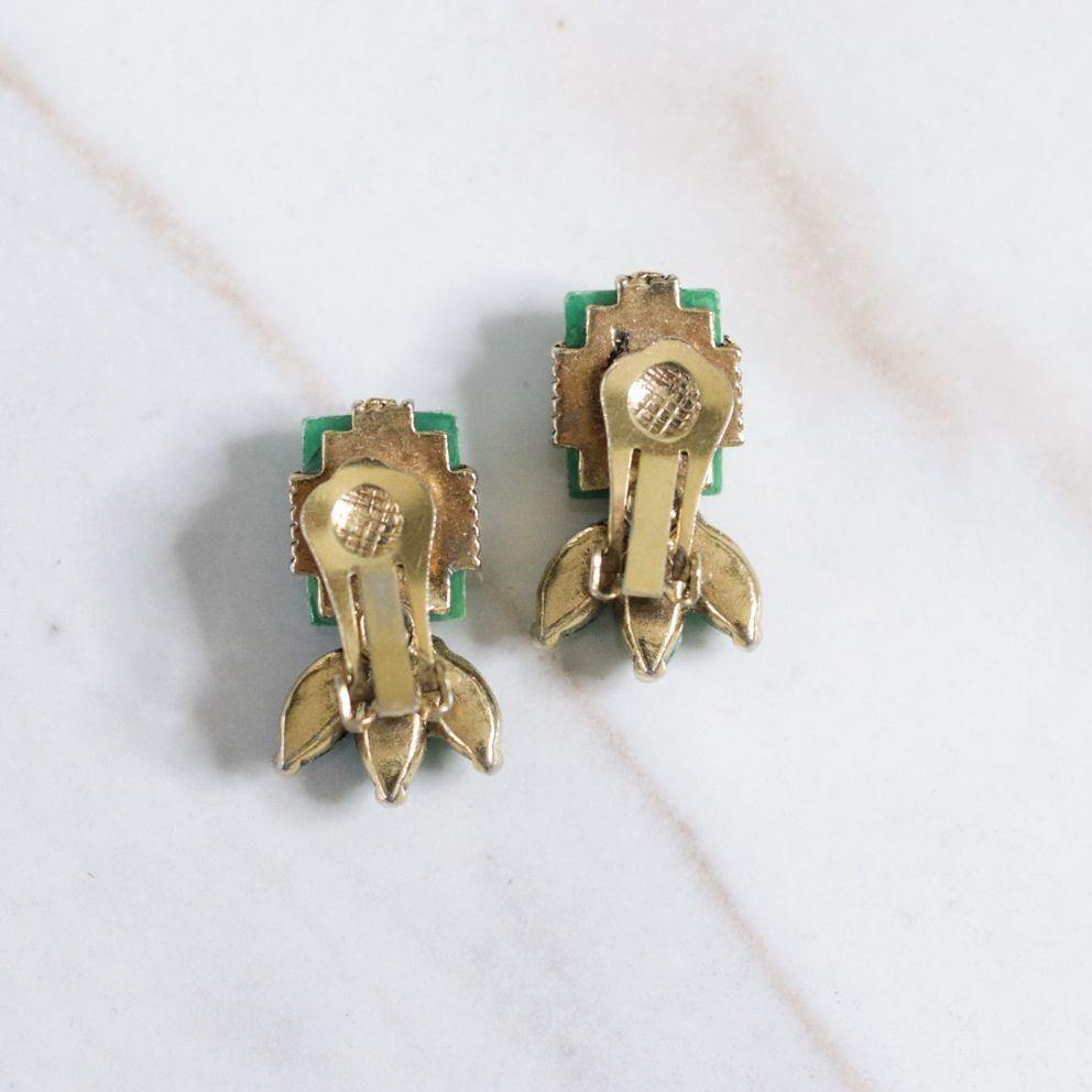 Vintage Marbled Green Lucite Statement Earrings by Unsigned Beauty - Vintage Meet Modern Vintage Jewelry - Chicago, Illinois - #oldhollywoodglamour #vintagemeetmodern #designervintage #jewelrybox #antiquejewelry #vintagejewelry