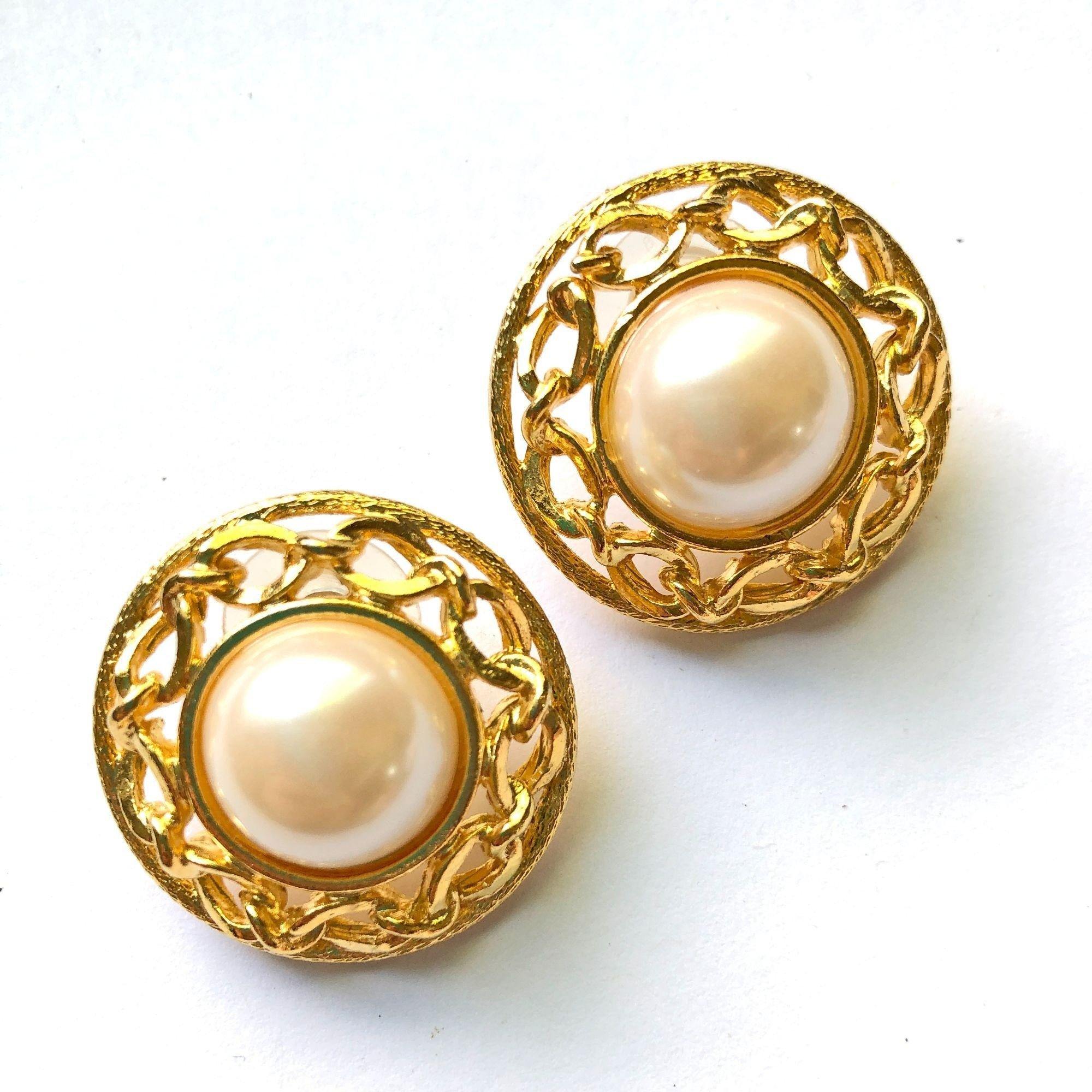 Vintage Round Pearl and Gold Statement Earrings by Unsigned Beauty - Vintage Meet Modern Vintage Jewelry - Chicago, Illinois - #oldhollywoodglamour #vintagemeetmodern #designervintage #jewelrybox #antiquejewelry #vintagejewelry