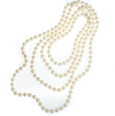 Vintage Opera Length Faux Pearl Necklace by Vintage Meet Modern  - Vintage Meet Modern Vintage Jewelry - Chicago, Illinois - #oldhollywoodglamour #vintagemeetmodern #designervintage #jewelrybox #antiquejewelry #vintagejewelry