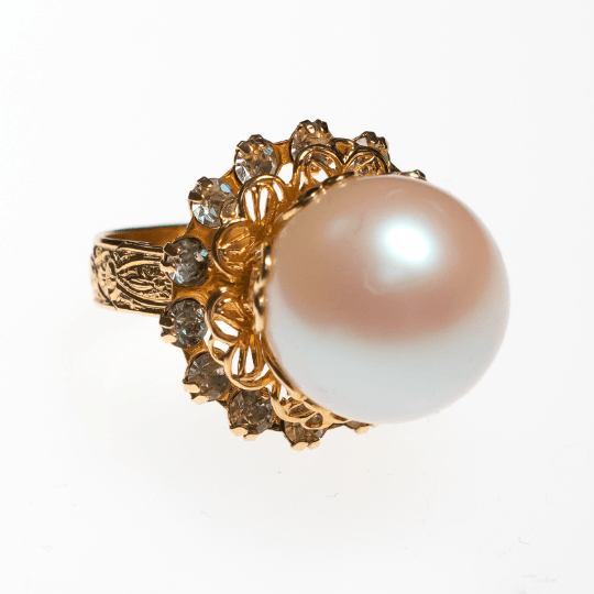 Vintage Faux Pearl and Diamante Crystal Cocktail Ring by Vintage Meet Modern - Vintage Meet Modern Vintage Jewelry - Chicago, Illinois - #oldhollywoodglamour #vintagemeetmodern #designervintage #jewelrybox #antiquejewelry #vintagejewelry