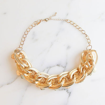 Vintage Chunky Gold White Flower Necklace by Unsigned Beauty - Vintage Meet Modern Vintage Jewelry - Chicago, Illinois - #oldhollywoodglamour #vintagemeetmodern #designervintage #jewelrybox #antiquejewelry #vintagejewelry