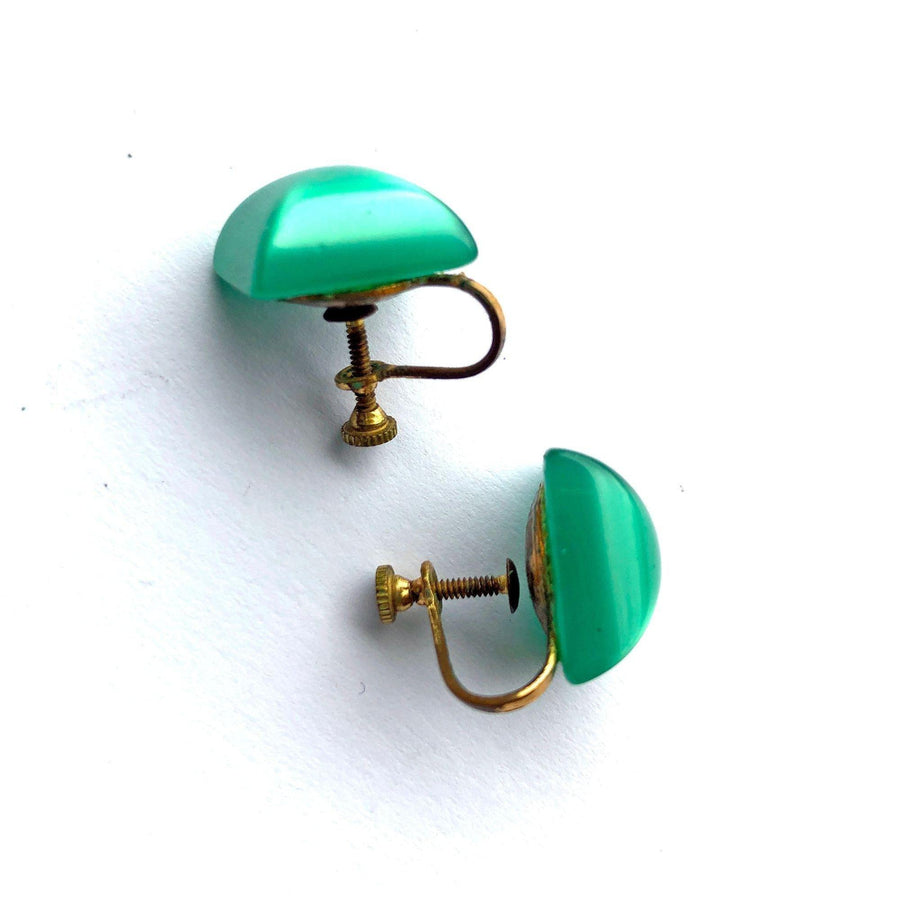 Vintage Green Thermoset Moonglow Sugarloaf Earrings by Unsigned Beauty - Vintage Meet Modern Vintage Jewelry - Chicago, Illinois - #oldhollywoodglamour #vintagemeetmodern #designervintage #jewelrybox #antiquejewelry #vintagejewelry