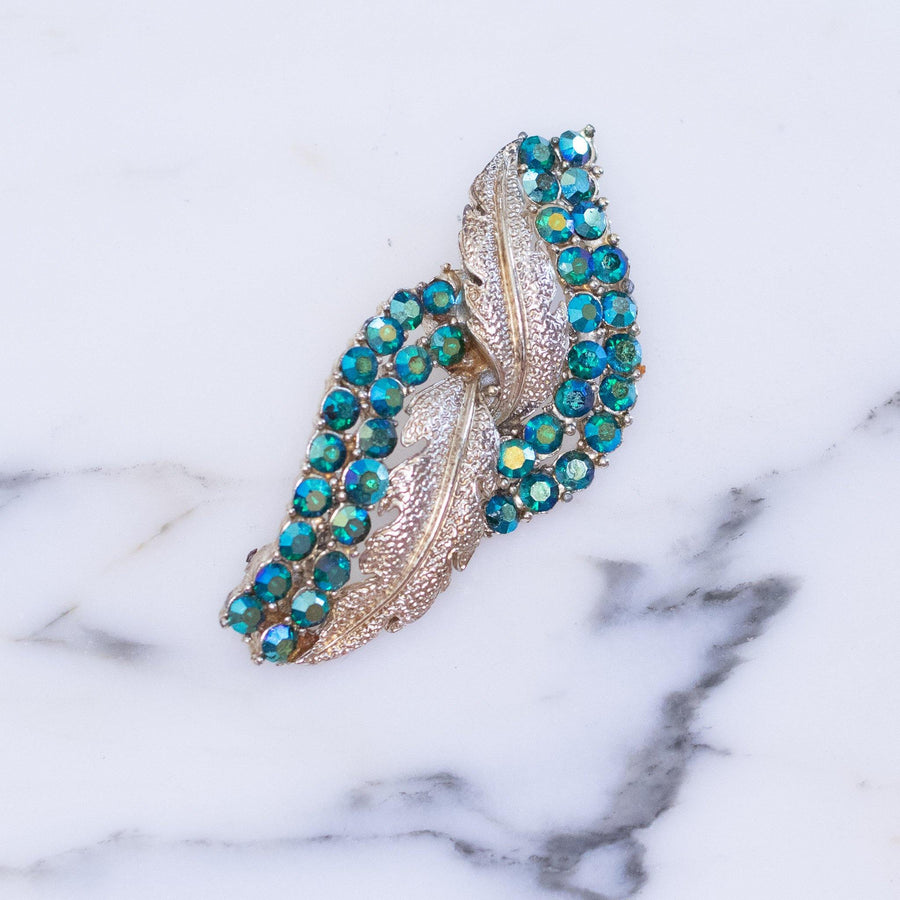 Vintage Blue Green Aurora Borealis Brooch by Unsigned Beauty - Vintage Meet Modern Vintage Jewelry - Chicago, Illinois - #oldhollywoodglamour #vintagemeetmodern #designervintage #jewelrybox #antiquejewelry #vintagejewelry