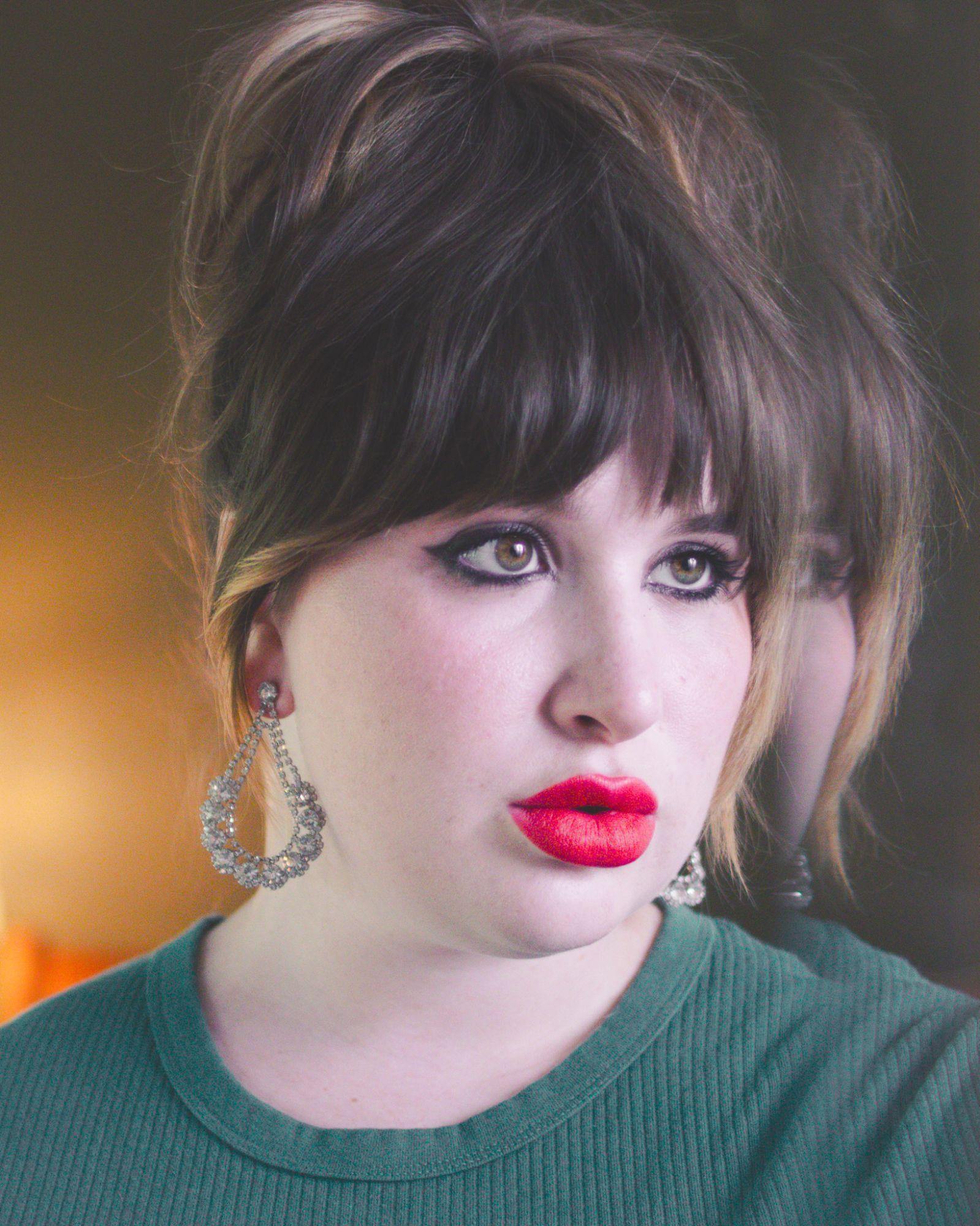 Vintage Rhinestone Chandelier Earrings by Unsigned Beauty - Vintage Meet Modern Vintage Jewelry - Chicago, Illinois - #oldhollywoodglamour #vintagemeetmodern #designervintage #jewelrybox #antiquejewelry #vintagejewelry