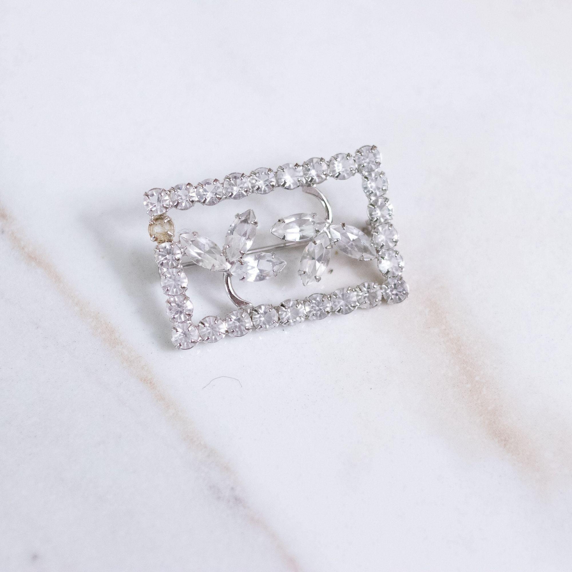 Vintage Art Deco Petite Flower Picture Frame Brooch by Unsigned Beauty - Vintage Meet Modern Vintage Jewelry - Chicago, Illinois - #oldhollywoodglamour #vintagemeetmodern #designervintage #jewelrybox #antiquejewelry #vintagejewelry