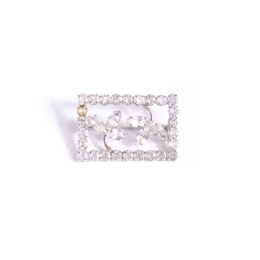 Vintage Art Deco Petite Flower Picture Frame Brooch by Unsigned Beauty - Vintage Meet Modern Vintage Jewelry - Chicago, Illinois - #oldhollywoodglamour #vintagemeetmodern #designervintage #jewelrybox #antiquejewelry #vintagejewelry