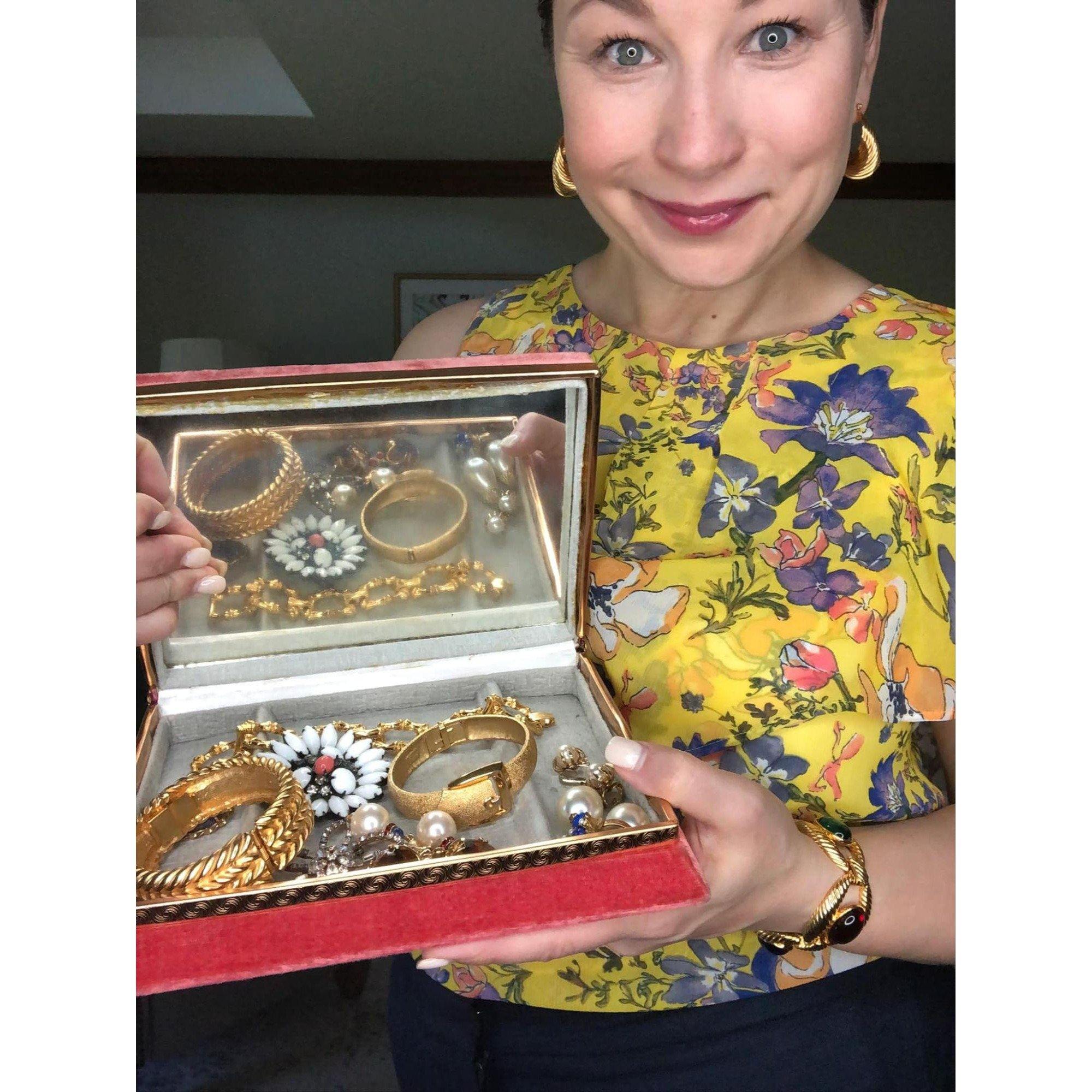 Gold Looped Pierced Hoop Earrings by Unsigned Beauty - Vintage Meet Modern Vintage Jewelry - Chicago, Illinois - #oldhollywoodglamour #vintagemeetmodern #designervintage #jewelrybox #antiquejewelry #vintagejewelry