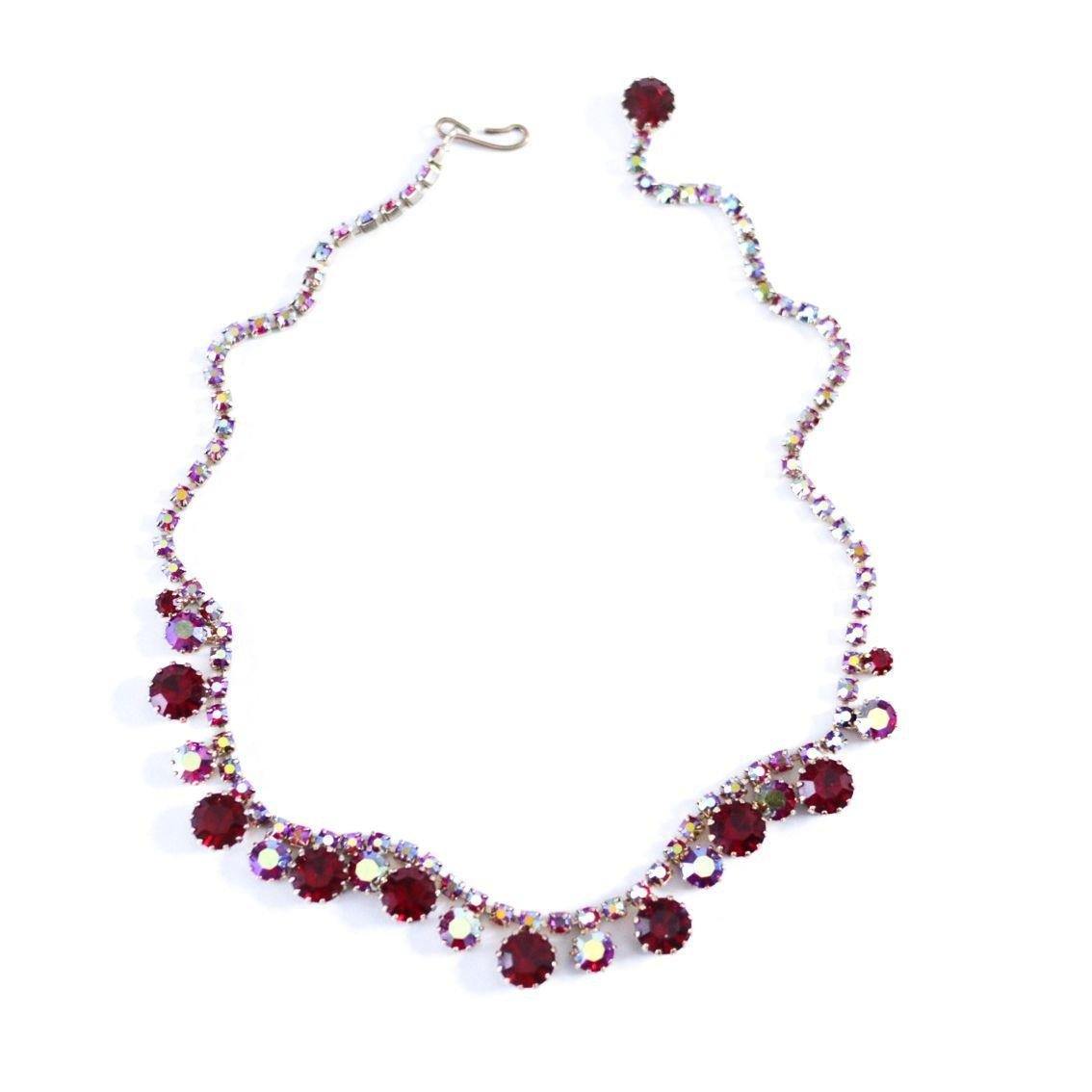 Vintage Weiss Red Iridescent Aurora Borealis Necklace