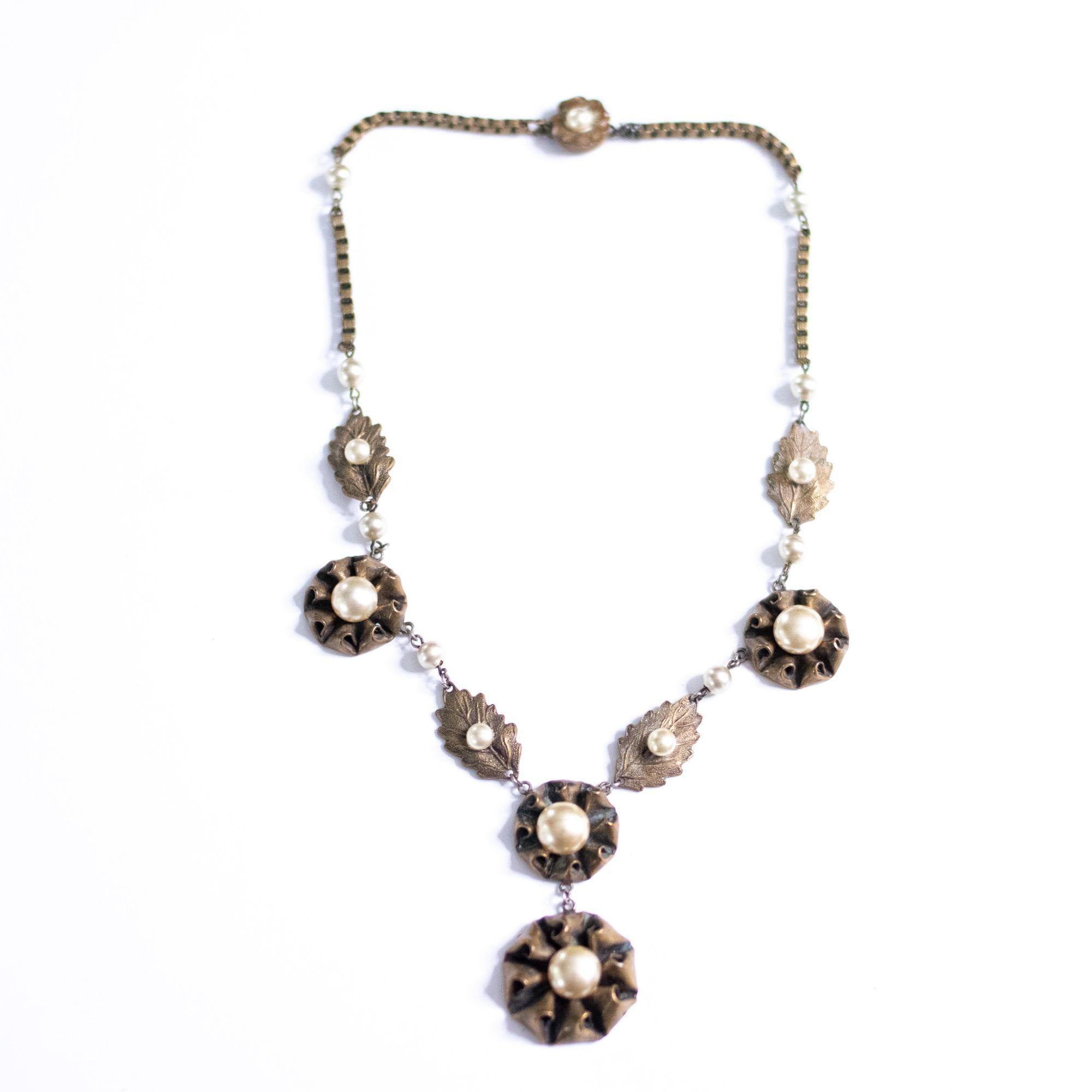 Vintage Ruffle Link with Pearl Lavalier Necklace by Unsigned Beauty - Vintage Meet Modern Vintage Jewelry - Chicago, Illinois - #oldhollywoodglamour #vintagemeetmodern #designervintage #jewelrybox #antiquejewelry #vintagejewelry