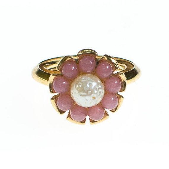 Vintage Avon Ring Pink Pearl with Pearl Center