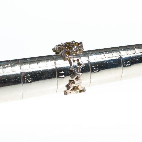 Vintage Silver Star Band Ring by 1980s - Vintage Meet Modern Vintage Jewelry - Chicago, Illinois - #oldhollywoodglamour #vintagemeetmodern #designervintage #jewelrybox #antiquejewelry #vintagejewelry