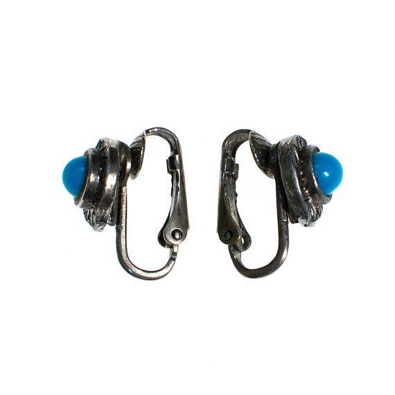 Vintage Petite Silver Tone Earring with Turquoise Cabochon by Cabochon - Vintage Meet Modern Vintage Jewelry - Chicago, Illinois - #oldhollywoodglamour #vintagemeetmodern #designervintage #jewelrybox #antiquejewelry #vintagejewelry