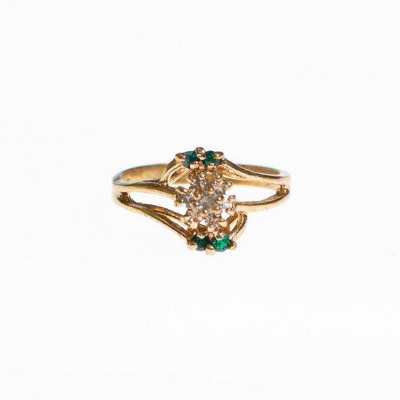 Vintage Emerald and Diamante Crystal Flower Ring