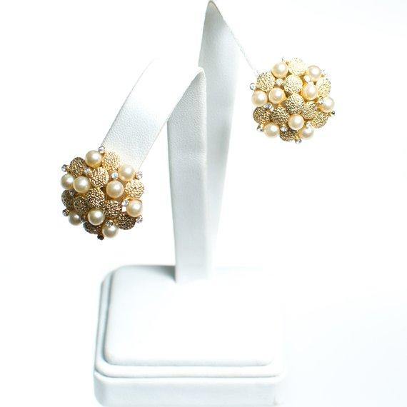 Vintage Crown Trifari Mid Century Modern Gold, Pearl and Rhinestone Earrings by Vintage Meet Modern - Vintage Meet Modern Vintage Jewelry - Chicago, Illinois - #oldhollywoodglamour #vintagemeetmodern #designervintage #jewelrybox #antiquejewelry #vintagejewelry