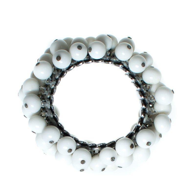 Vintage Mid Century Modern White Milk Glass Bead Expansion Bracelet by 1950s - Vintage Meet Modern Vintage Jewelry - Chicago, Illinois - #oldhollywoodglamour #vintagemeetmodern #designervintage #jewelrybox #antiquejewelry #vintagejewelry