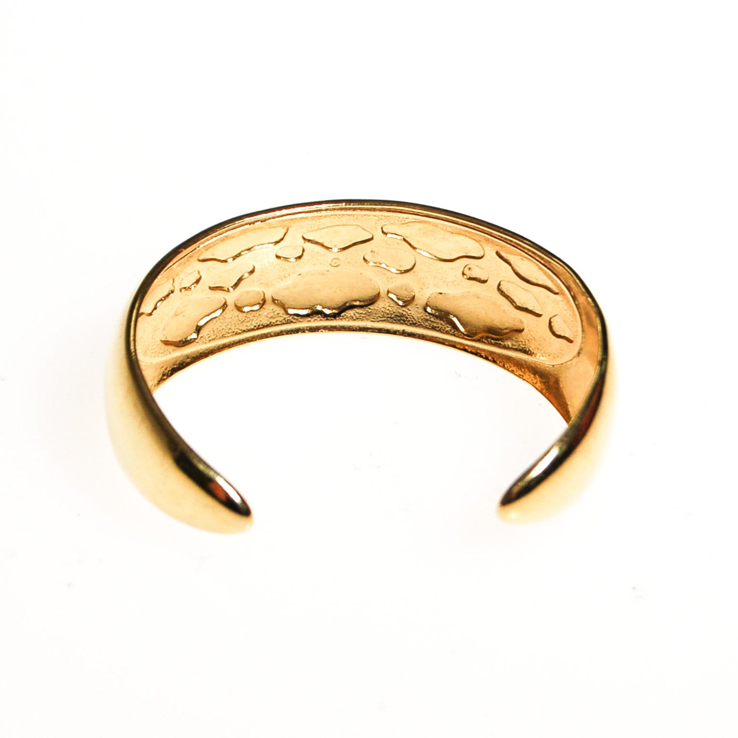 Black and Gold Leopard Print Cuff Bracelet by Unsigned Beauty - Vintage Meet Modern Vintage Jewelry - Chicago, Illinois - #oldhollywoodglamour #vintagemeetmodern #designervintage #jewelrybox #antiquejewelry #vintagejewelry