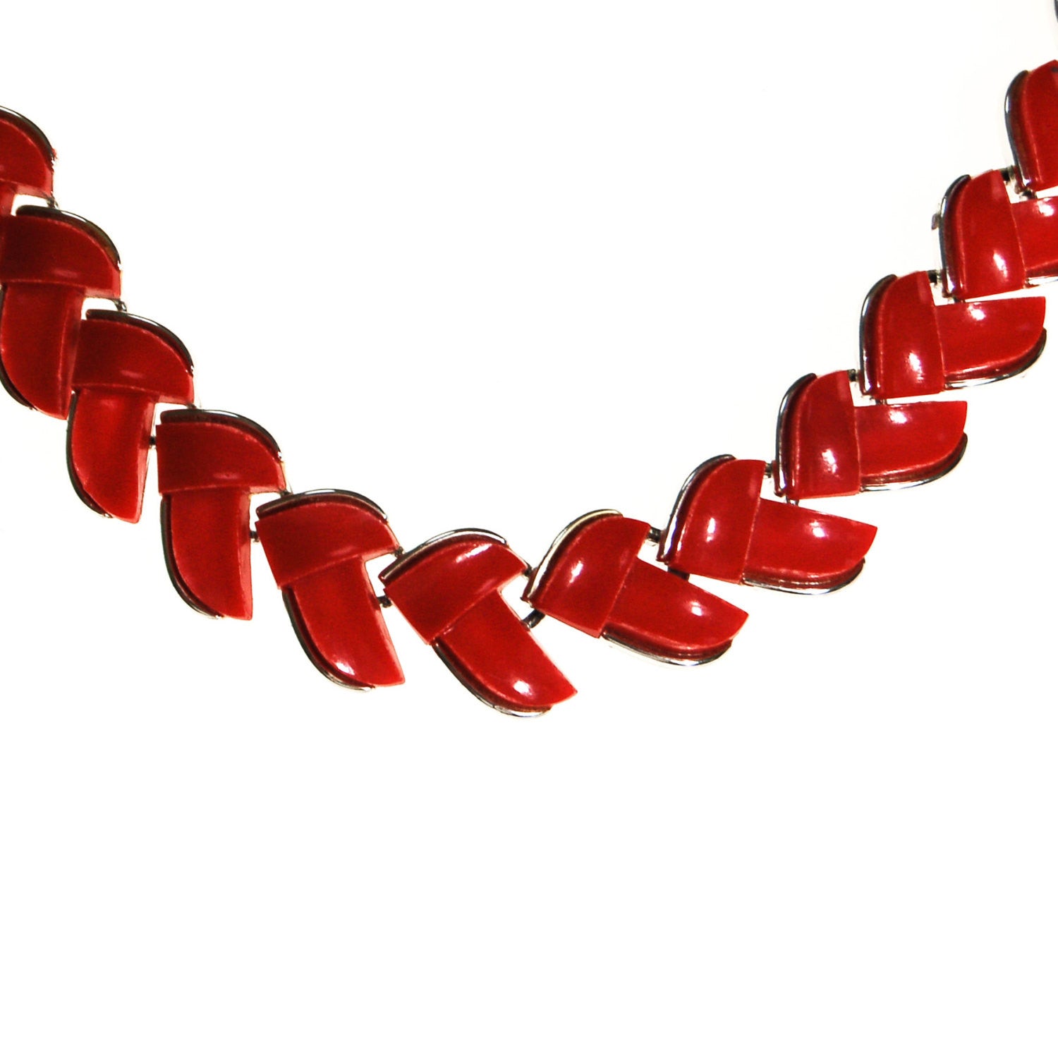 Retro Red Thermoset Necklace by Lisner by Lisner - Vintage Meet Modern Vintage Jewelry - Chicago, Illinois - #oldhollywoodglamour #vintagemeetmodern #designervintage #jewelrybox #antiquejewelry #vintagejewelry