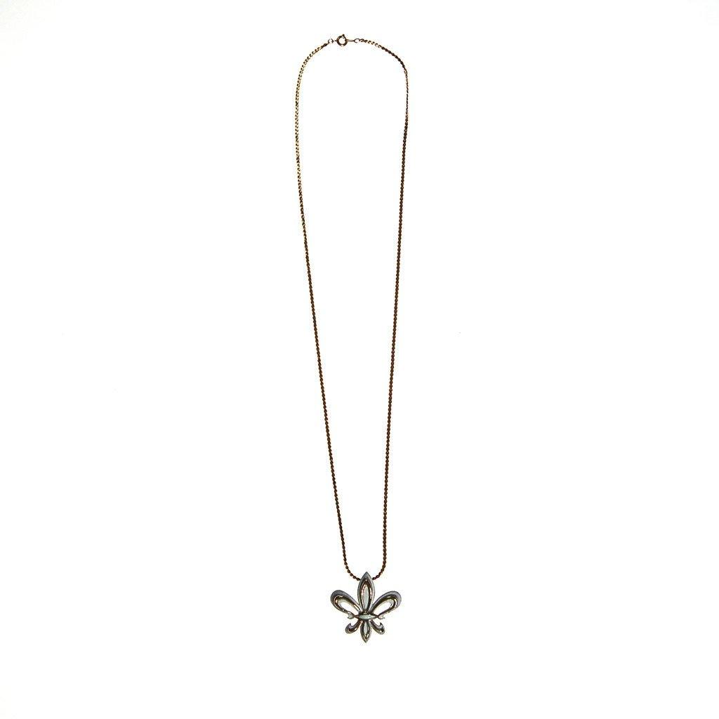 White and Gold Fleur De Lis Pendant Necklace by Unsigned Beauty - Vintage Meet Modern Vintage Jewelry - Chicago, Illinois - #oldhollywoodglamour #vintagemeetmodern #designervintage #jewelrybox #antiquejewelry #vintagejewelry