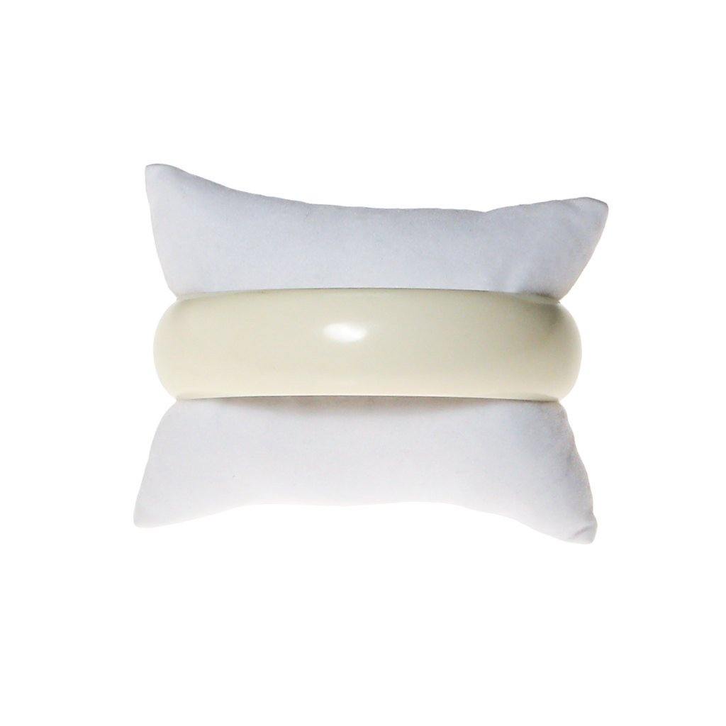 White Bangle Bracelet by Encore - Vintage Meet Modern Vintage Jewelry - Chicago, Illinois - #oldhollywoodglamour #vintagemeetmodern #designervintage #jewelrybox #antiquejewelry #vintagejewelry