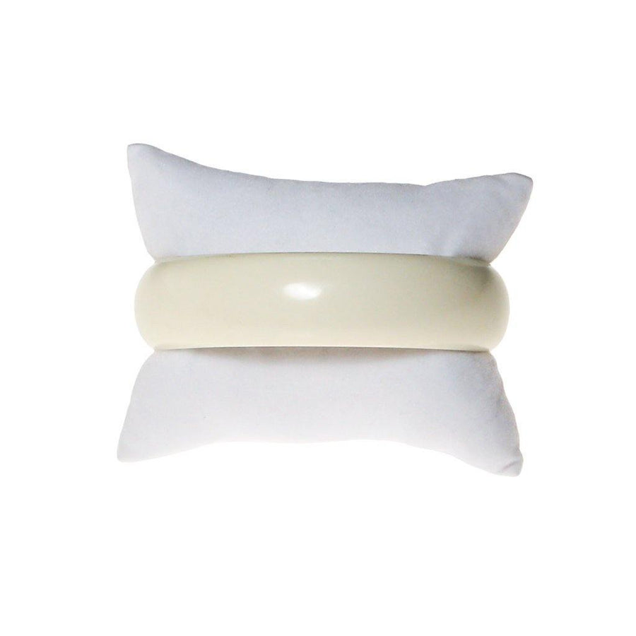White Bangle Bracelet by Encore - Vintage Meet Modern Vintage Jewelry - Chicago, Illinois - #oldhollywoodglamour #vintagemeetmodern #designervintage #jewelrybox #antiquejewelry #vintagejewelry