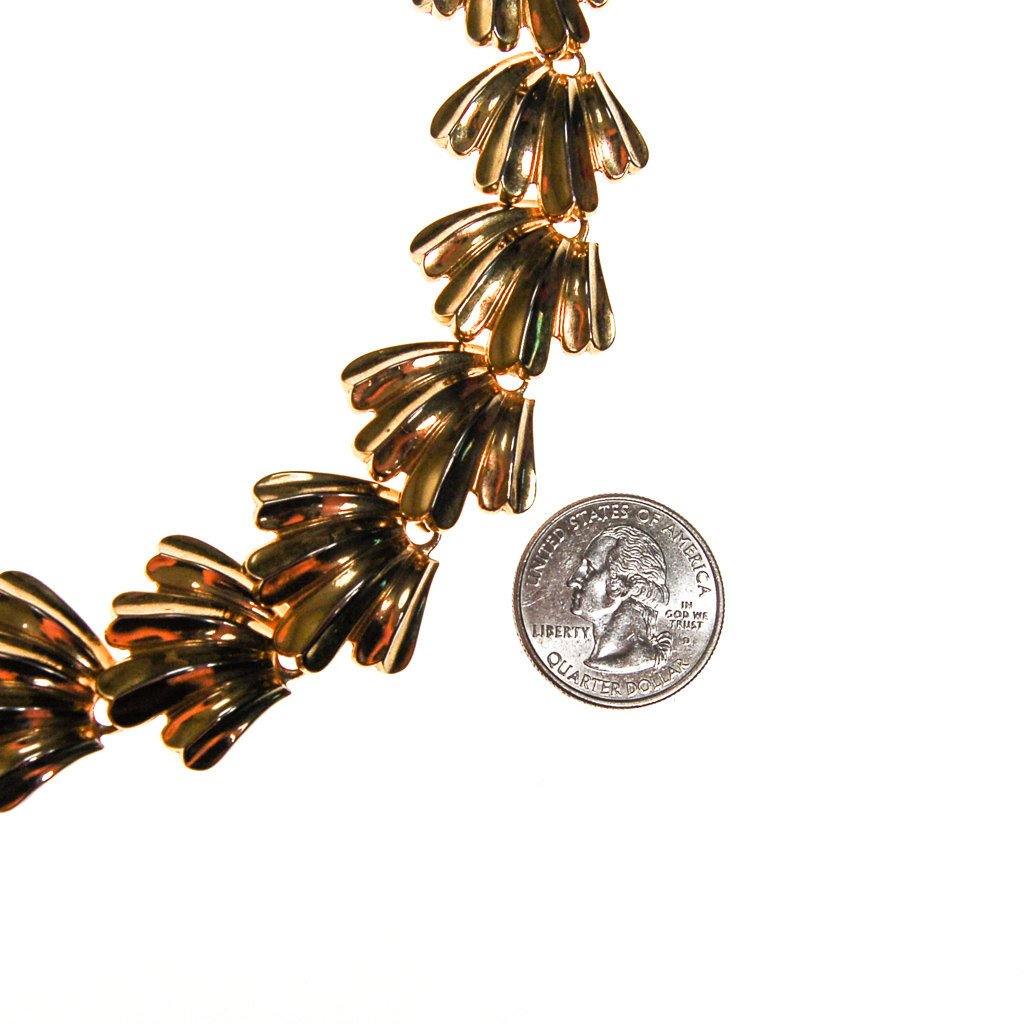 Gold Shell Link Necklace by Unsigned Beauty - Vintage Meet Modern Vintage Jewelry - Chicago, Illinois - #oldhollywoodglamour #vintagemeetmodern #designervintage #jewelrybox #antiquejewelry #vintagejewelry