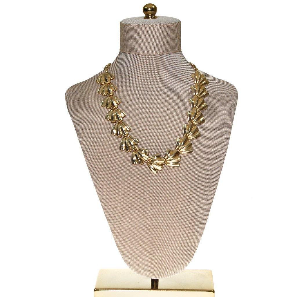 Gold Shell Link Necklace by Unsigned Beauty - Vintage Meet Modern Vintage Jewelry - Chicago, Illinois - #oldhollywoodglamour #vintagemeetmodern #designervintage #jewelrybox #antiquejewelry #vintagejewelry