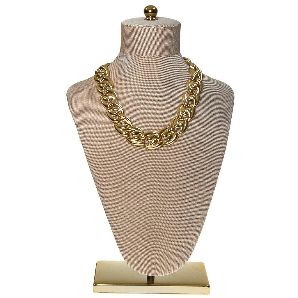 Classic Gold Link Chain Necklace by Unsigned Beauty - Vintage Meet Modern Vintage Jewelry - Chicago, Illinois - #oldhollywoodglamour #vintagemeetmodern #designervintage #jewelrybox #antiquejewelry #vintagejewelry
