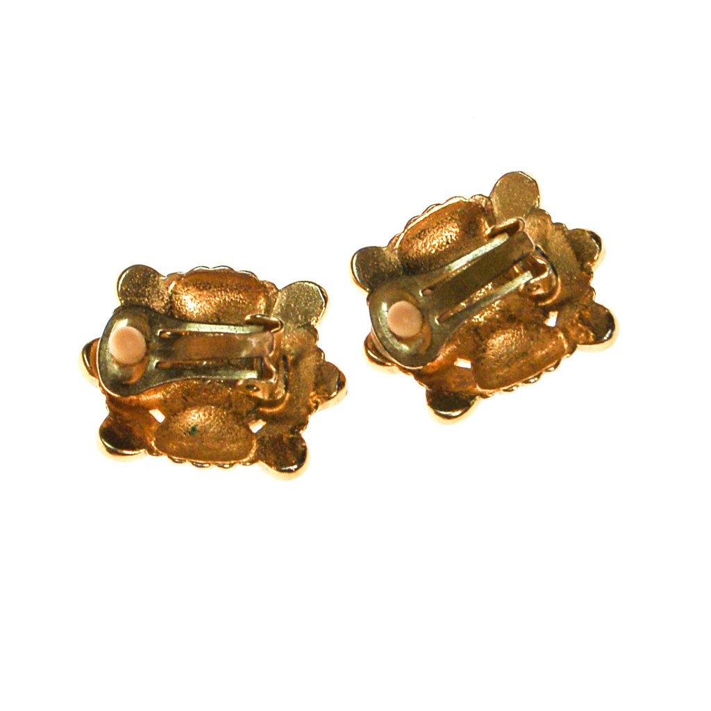 1980s Black and Gold Statement Earrings by Unsigned Beauty - Vintage Meet Modern Vintage Jewelry - Chicago, Illinois - #oldhollywoodglamour #vintagemeetmodern #designervintage #jewelrybox #antiquejewelry #vintagejewelry