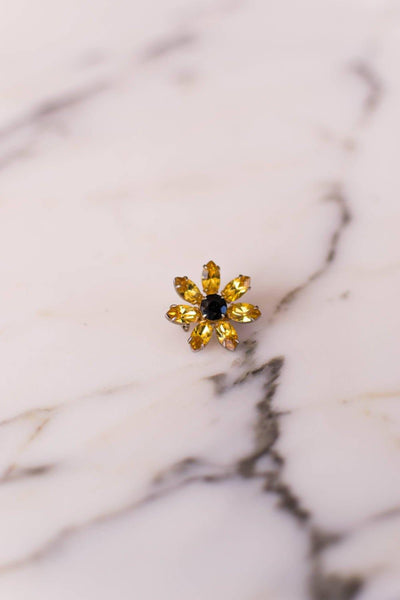 Yellow and Black Rhinestone Sunflower Scatter Pin by Unsigned Beauty - Vintage Meet Modern Vintage Jewelry - Chicago, Illinois - #oldhollywoodglamour #vintagemeetmodern #designervintage #jewelrybox #antiquejewelry #vintagejewelry