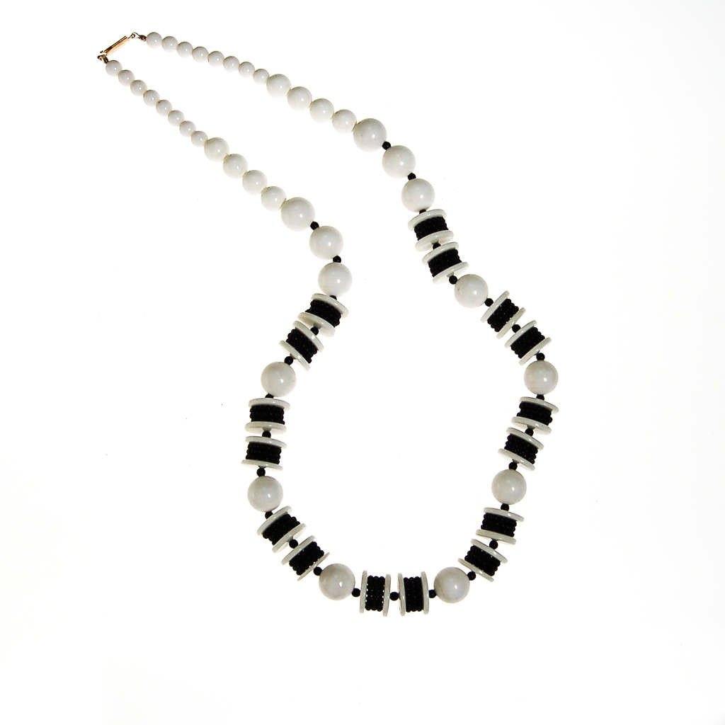 Long Black and White Chunky Bead Necklace by Unsigned Beauty - Vintage Meet Modern Vintage Jewelry - Chicago, Illinois - #oldhollywoodglamour #vintagemeetmodern #designervintage #jewelrybox #antiquejewelry #vintagejewelry