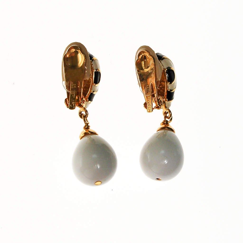 Les Bernard Dangling Black and White Statement Earrings by Les Bernard - Vintage Meet Modern Vintage Jewelry - Chicago, Illinois - #oldhollywoodglamour #vintagemeetmodern #designervintage #jewelrybox #antiquejewelry #vintagejewelry